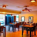 Oscar Seaside & Spa Hotel 4*