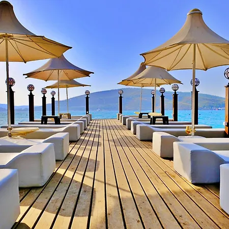 Oscar Seaside & Spa 酒店 博德鲁姆