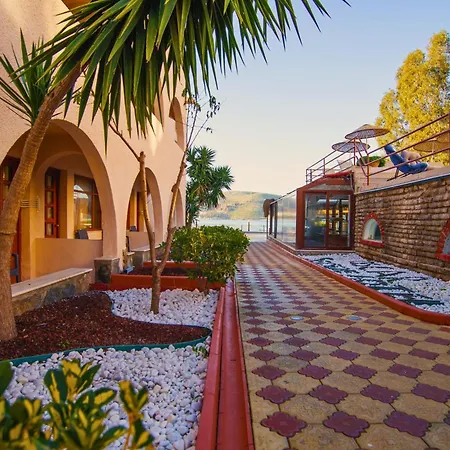 Отель Oscar Seaside & Spa