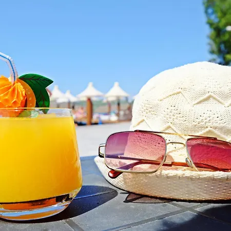 Отель Oscar Seaside & Spa