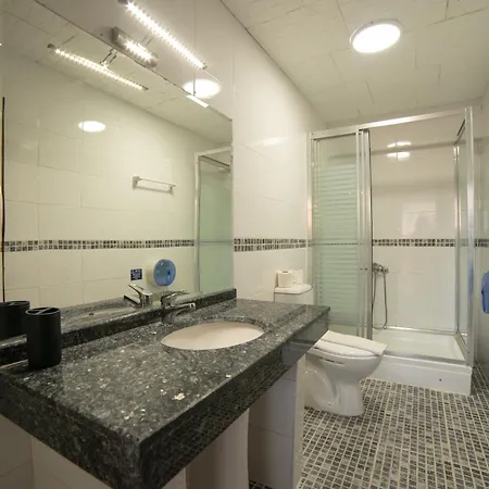 מלון Oscar Seaside & Spa