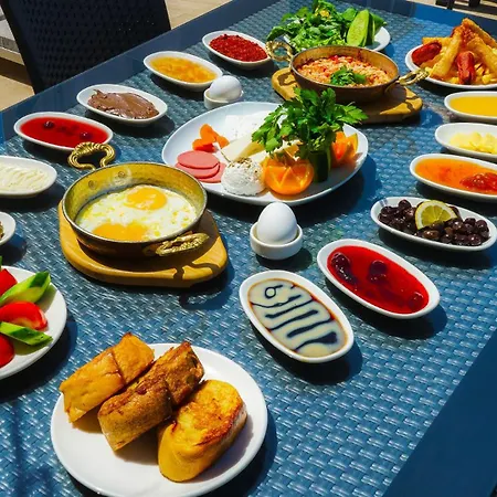 Oscar Seaside & Spa Hotel 4*